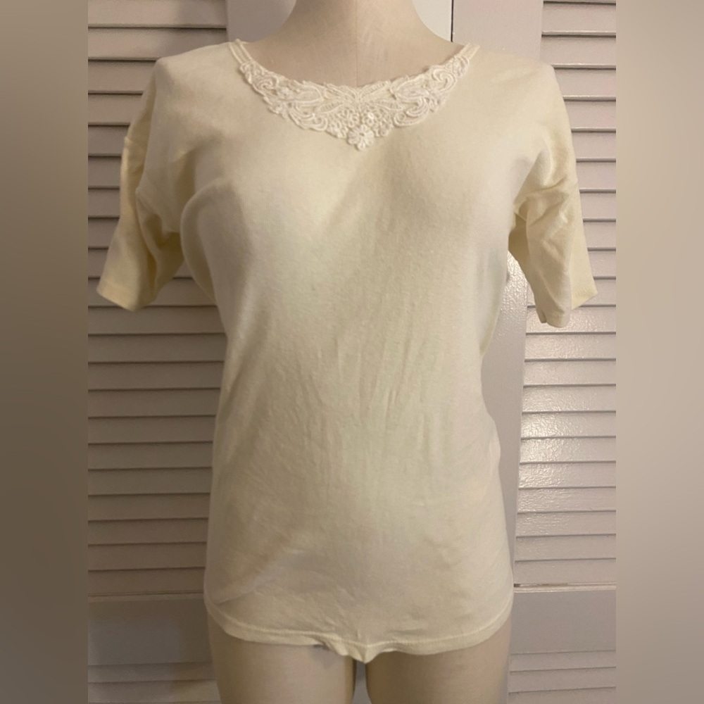Vintage 90s “Kleids” Lace Detail Top- Size Large